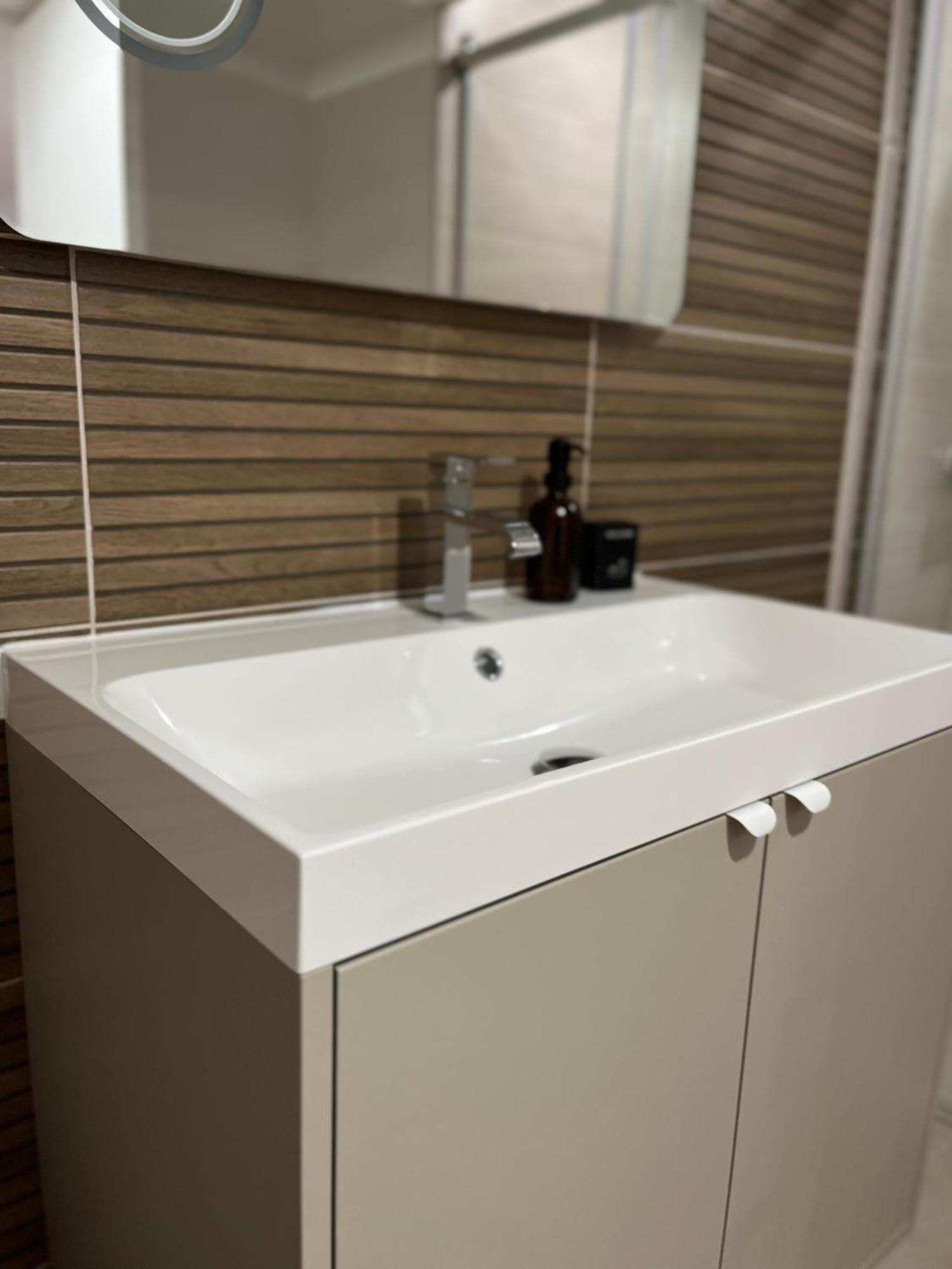 Duplex Raffine, Elegant & Climatise - La Mezz Apartment Nimes Bagian luar foto
