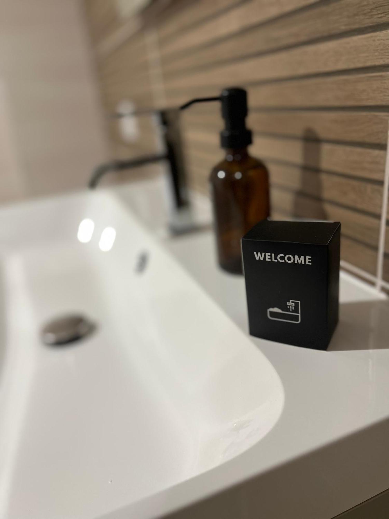 Duplex Raffine, Elegant & Climatise - La Mezz Apartment Nimes Bagian luar foto